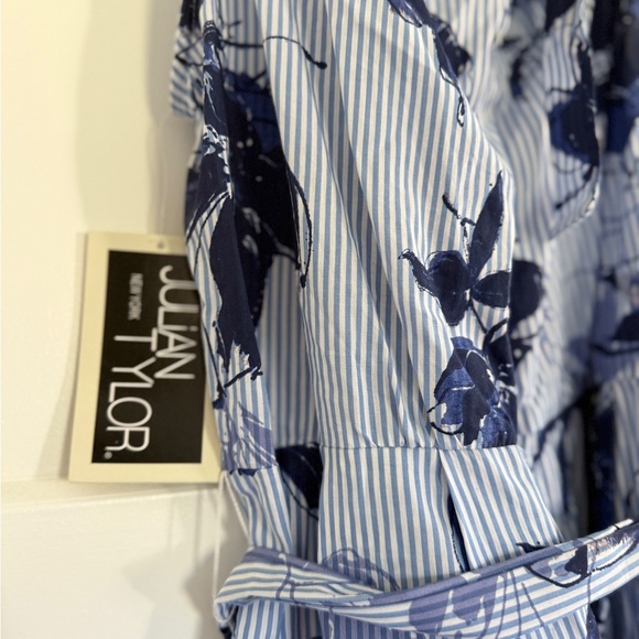 Julian Taylor Navy and White Floral Maxi Dress - Picture 6 of 7